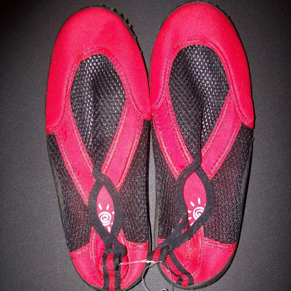 NEW Women's Red Sole del Sol Water Shoes Slip-On